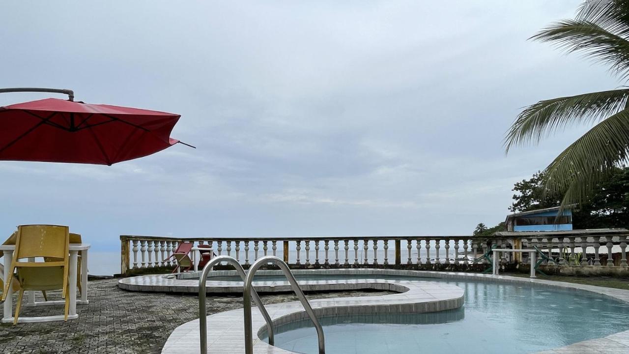 Hotel Les Polygones Kribi Exterior photo