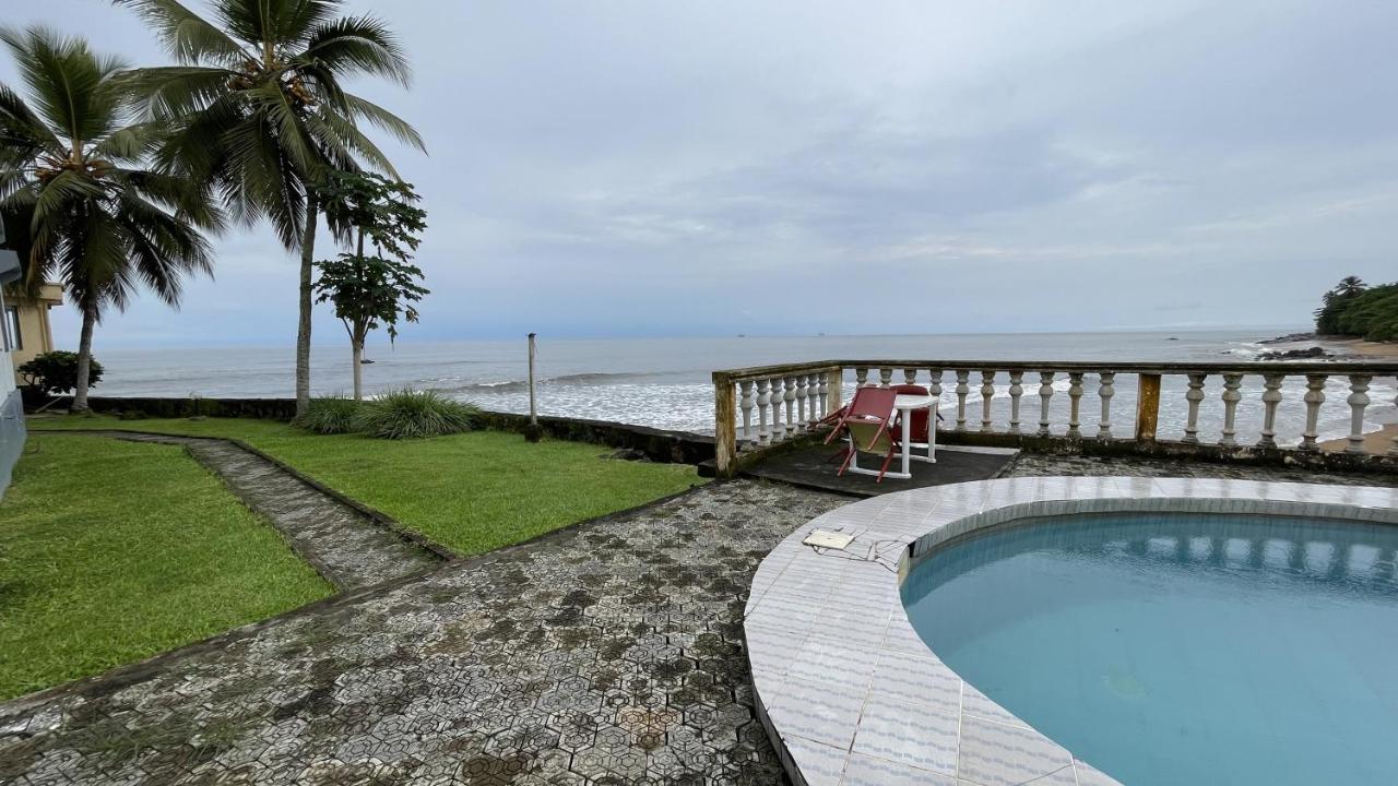 Hotel Les Polygones Kribi Exterior photo