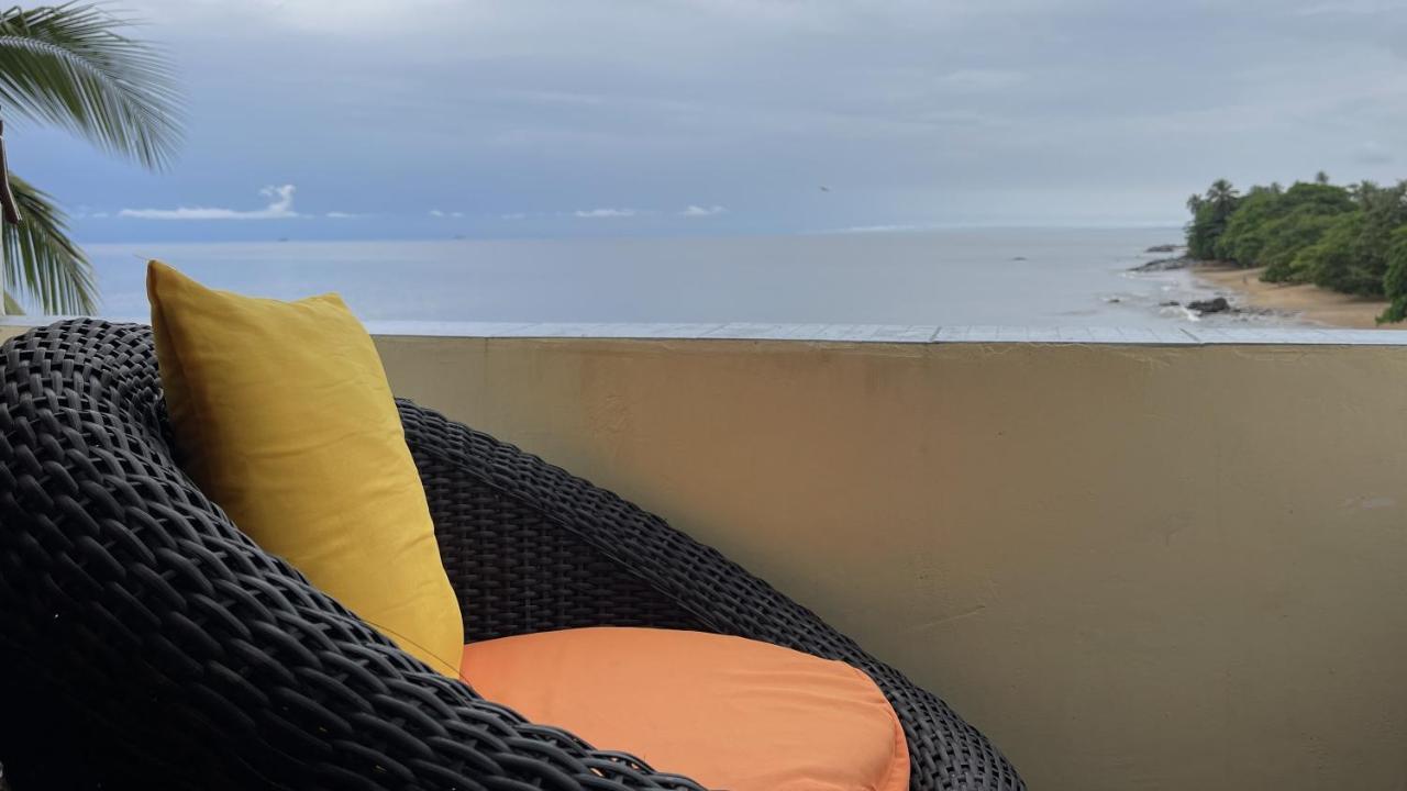 Hotel Les Polygones Kribi Exterior photo